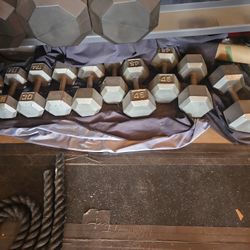 Metal Dumbells Set 5-50. No 35's
