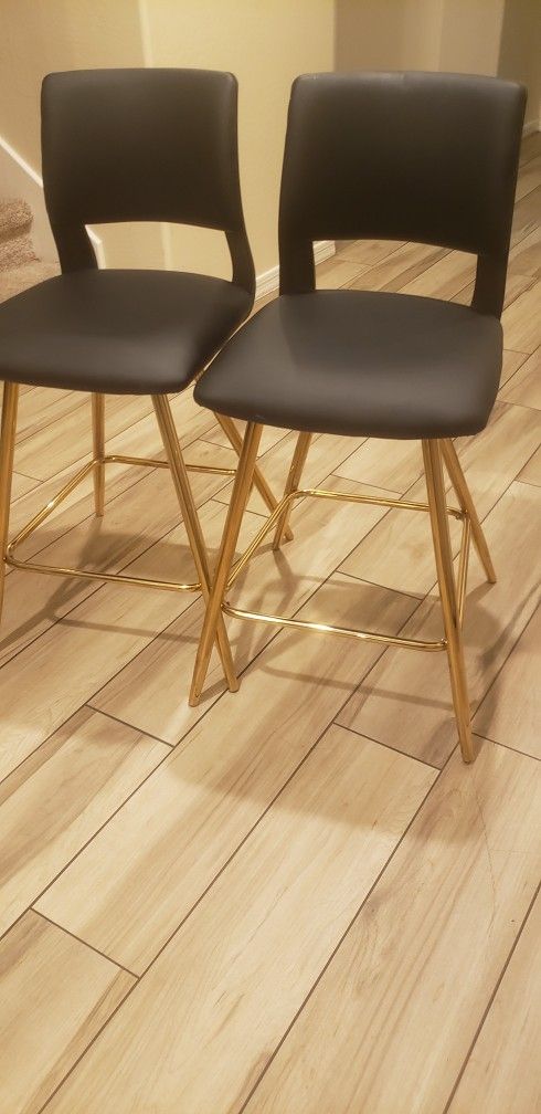 2 Bar Stools 24" 