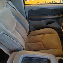 2003  4x4 Suburban For Parts 5.3 V8 Working And Transmission Working 