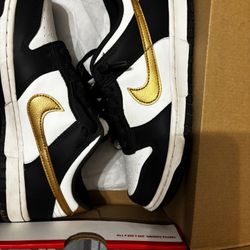 Nike Dunk Low (metallic Gold)