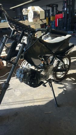 Pit Bike $300 Runs. No Papers