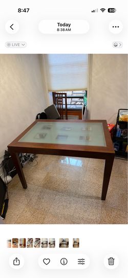 Extendable Dining table - Fit up to 10 guests