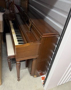 FREE PIANO; pick up today or Sunday.