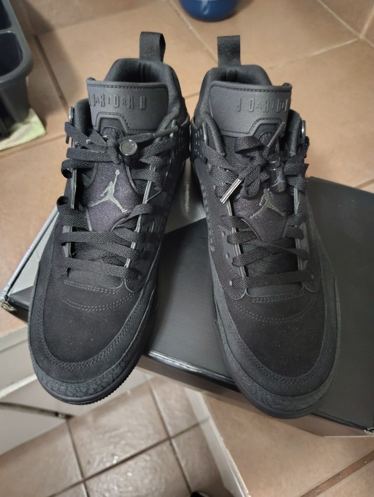 Retro 4 Black Cat