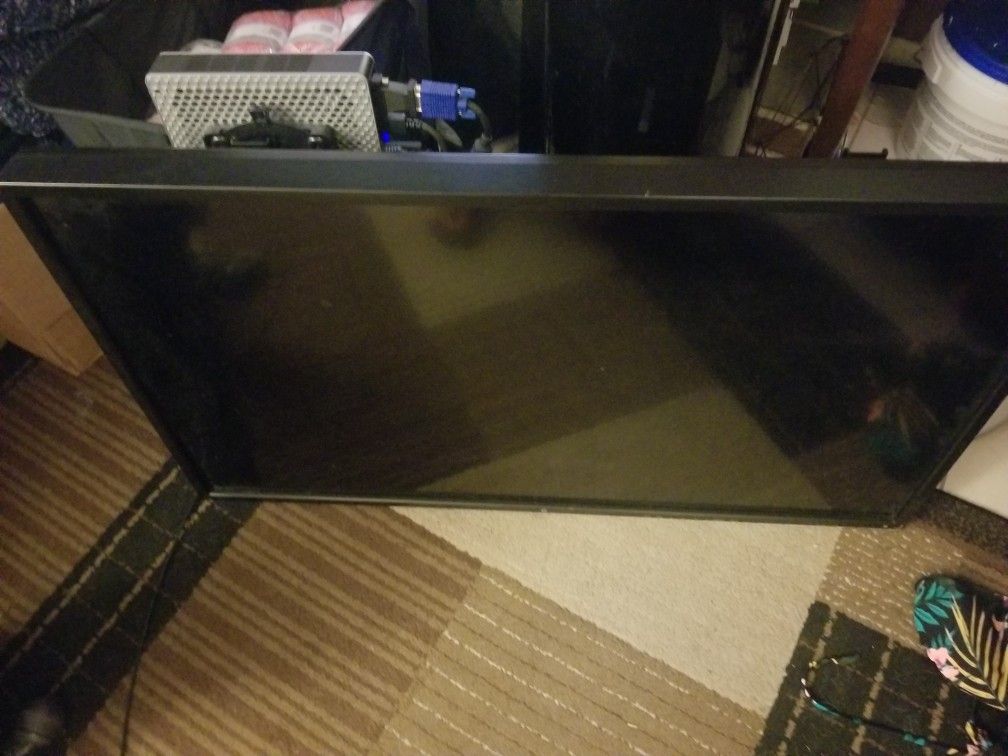 HP 40 inch monitor and computer