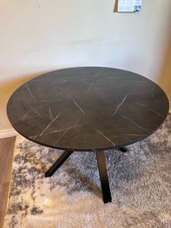 Like New Beautiful Dining Table