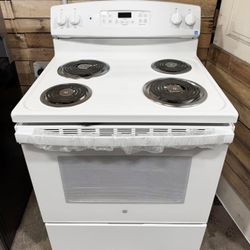NEW GE Electric Range w/Self-Clean