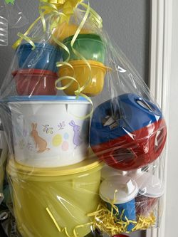 Tupper Gift basket