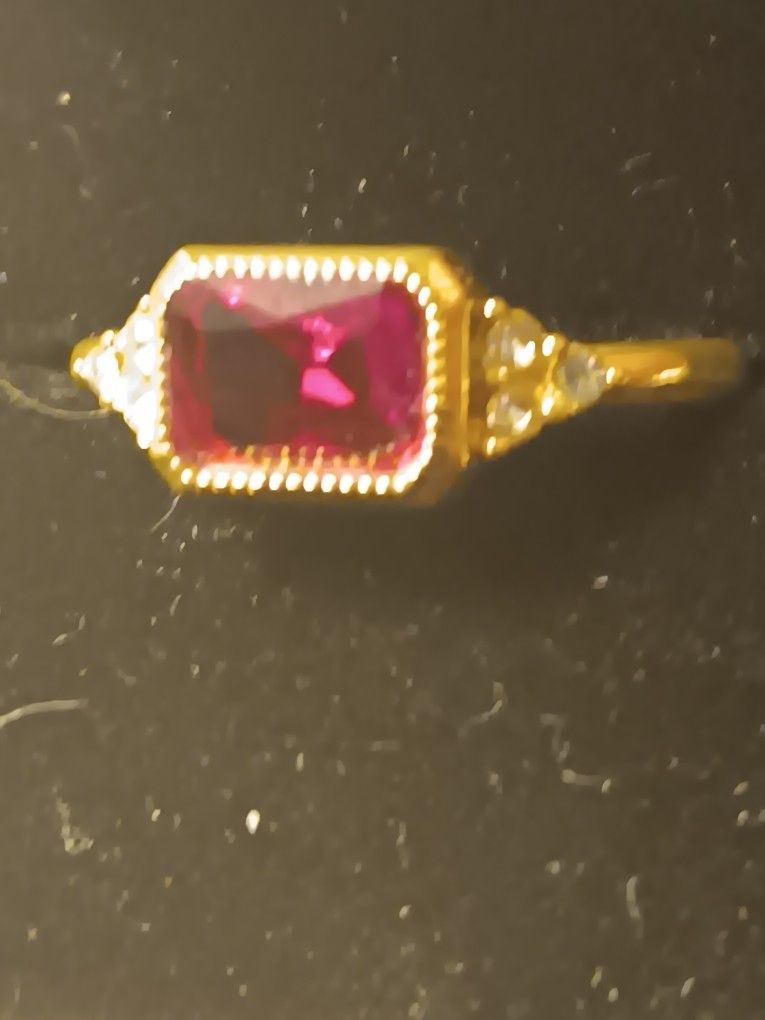 Ruɓi And Yellow Golð