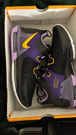 CASH ONLY , Nike LeBron Witness VII Basketball Sneakers, Size 9