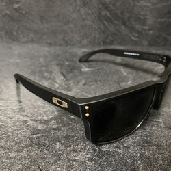 Oakley Sunglasses 