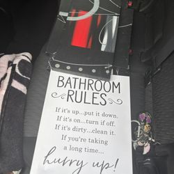 4 Wall Hangings 3 Black Red White And 1 Bath Room Rules 