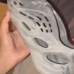 Yeezy foam runners size 8 men