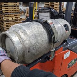 Full Forklift Propane Tank 