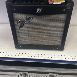 FENDER MUSTANG AMPLIFIER 