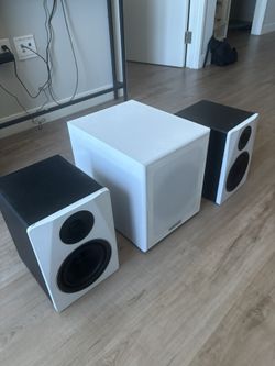 Rockville 8 Inch Monitor And Subwoofer 