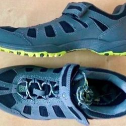 MOUNTAIN BIKE SHOES