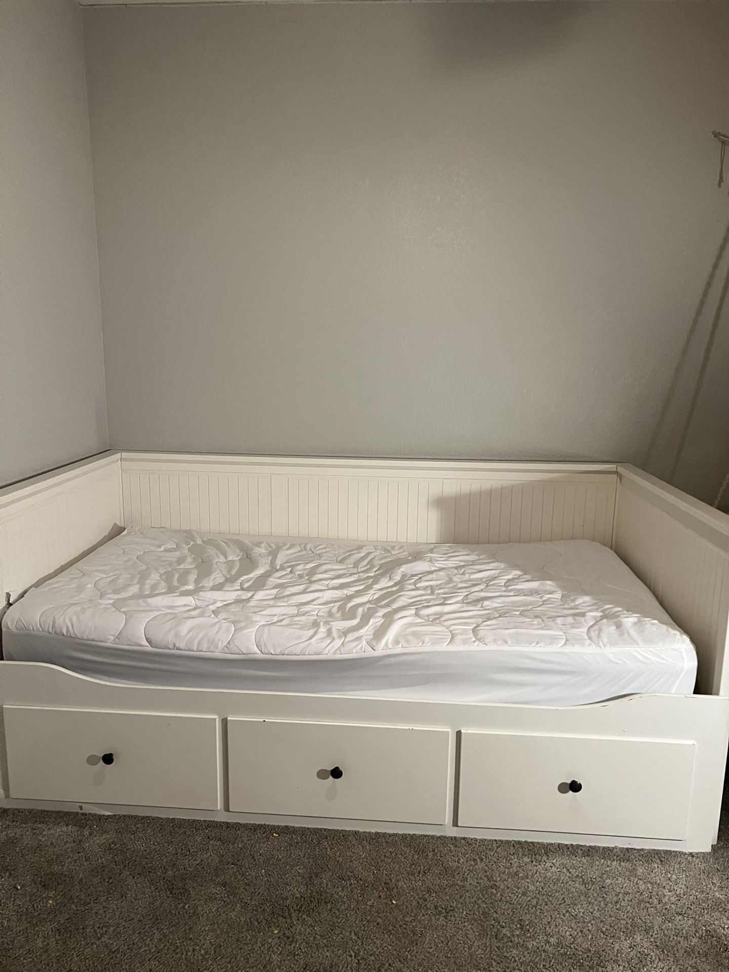 IKEA White Day Bed