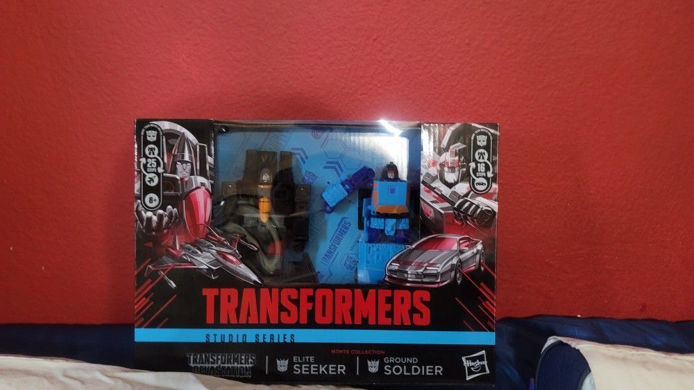 TRANSFORMERS STUDIO SERIES