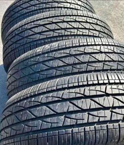 265 65 17 Firestone tires Con 80% de Vida Las 4