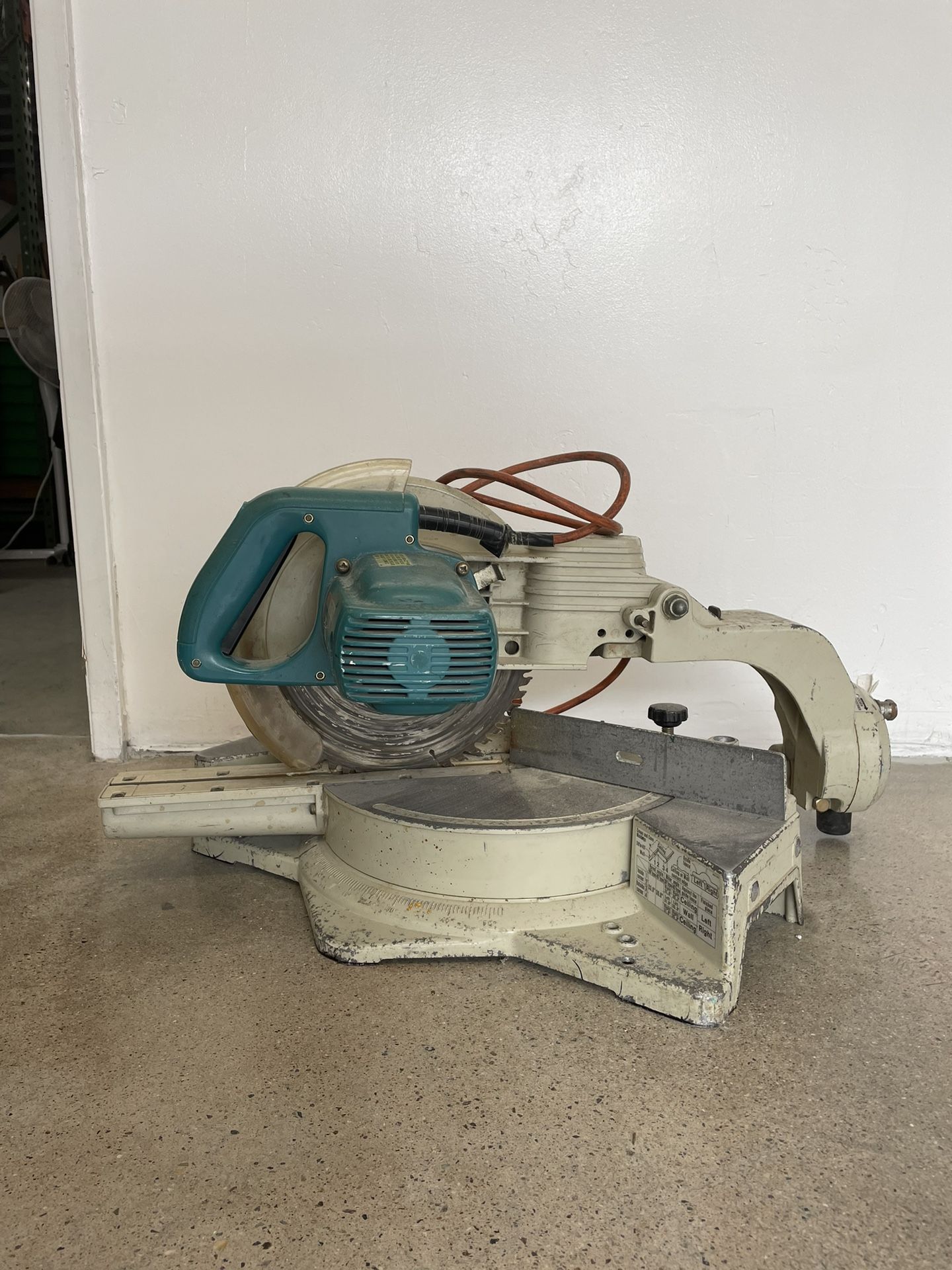 Makita 10” Slide Saw LS1011