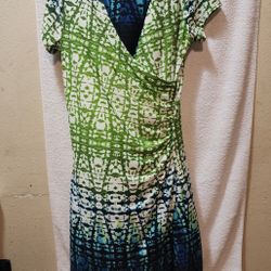 Ashley Stewart Short Sleeve Neck Ruffle With Split Green And White Dress Size 12 Excellent Condition