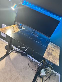 Free rising desk
