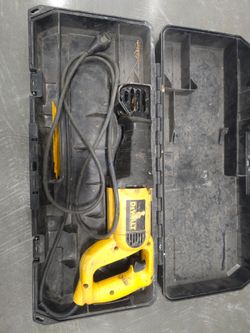 DeWALT reciprocating saw