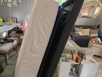 Queen mattress Tempur- Pedic ERGO