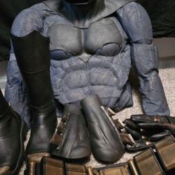 Batman vs Superman batman suit 