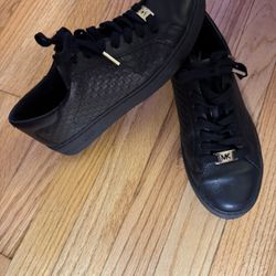 Michael Kors Colby Logo Embossed Women’s Black Sneakers Size 6 Medium 