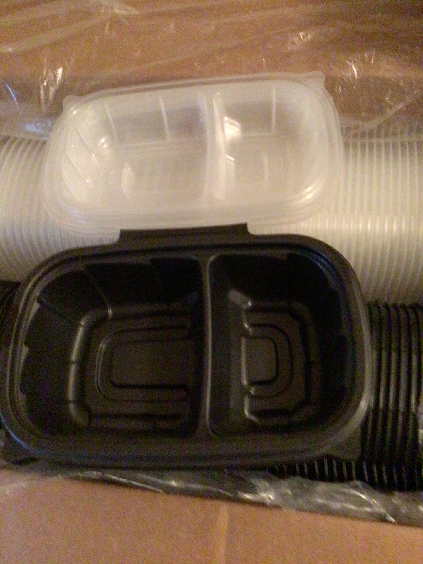 264 compartment clamshell containers