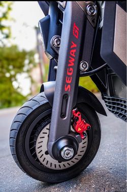 Segway GT 2 Scooter, Like New. No Scratches