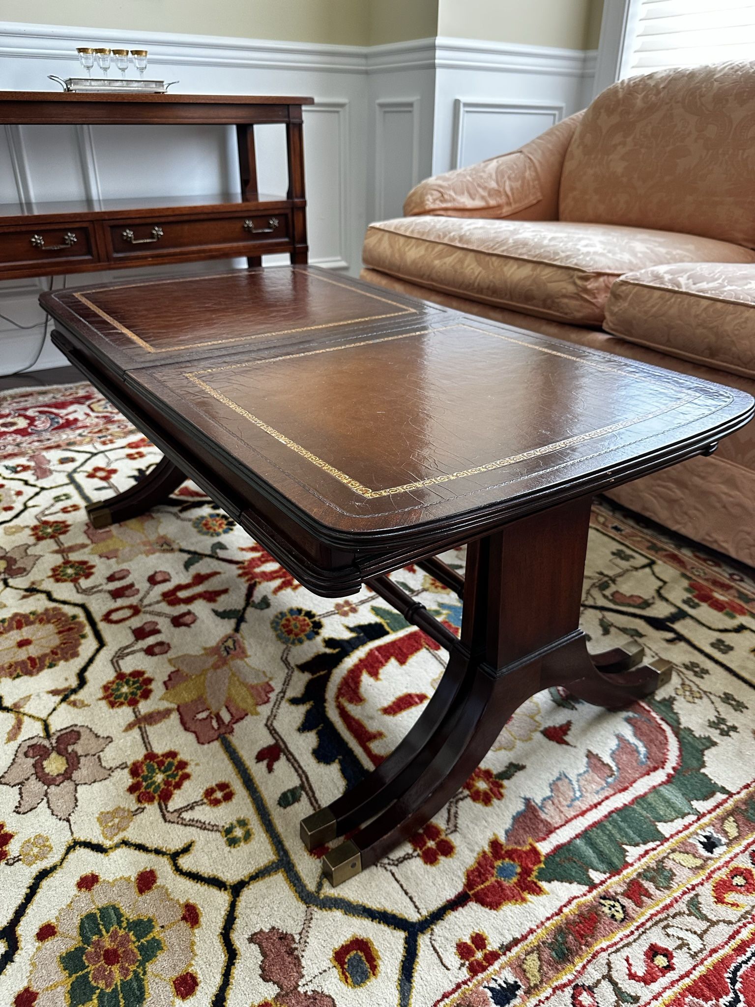 Leather Inlay Coffee Expandable table