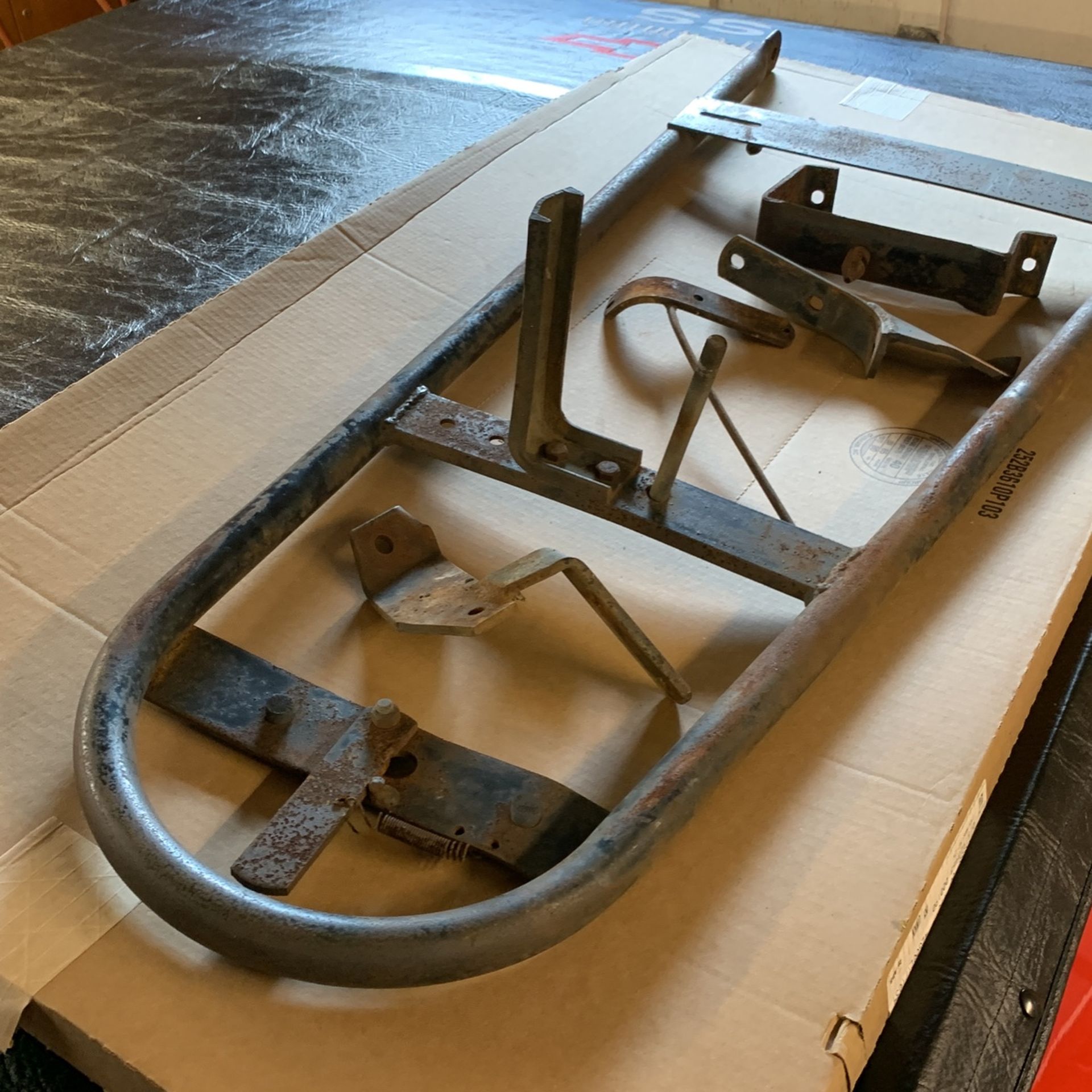 1972 k5 Blazer Tailgate Swing Tire Carrier