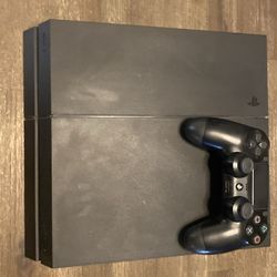 PS4 with 8 games
