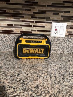 Dewalt Bluetooth radio