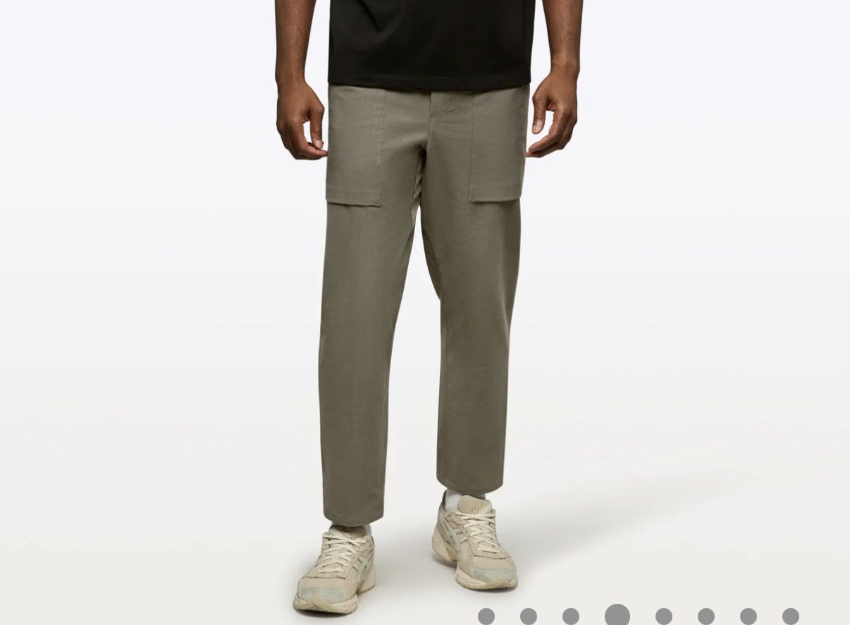 Used like new Cuts Men Icon Pull-On Cropped Pant Size XL (Color Olive/ Tea Leaf)