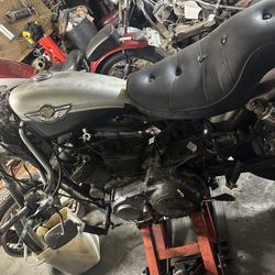 2003 Harley-Davidson anniversary 1200 Sportster needs assembly Ron's fine