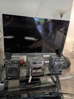SONY TV AND RCA STEREO (OLD SCHOOL, BUT WORKS GOOD) TV NOT SMART