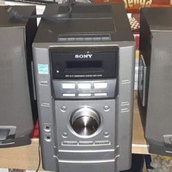 Sony Desk Top Or Shelf  Radio With Tape Deck And CD Disc Changer Built-in Really Loud