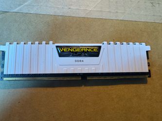 8GB RAM Corsair Vengeance LPX