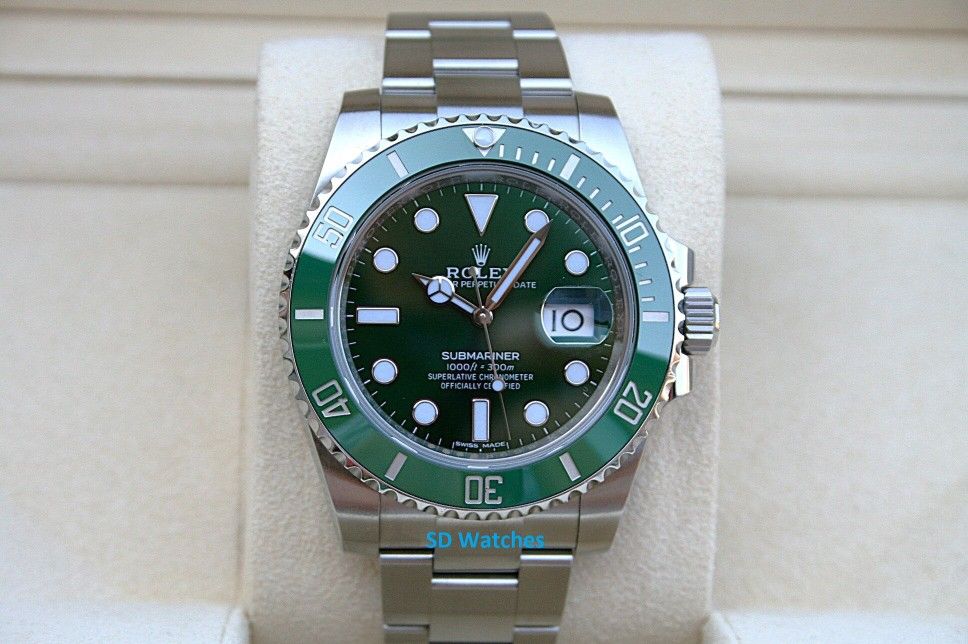 ROLEX 116610LV GREEN SUBMARINER WATCH HULK - T3782