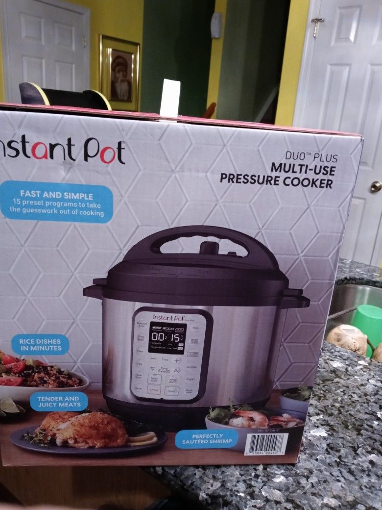 INSTANT POT MULTI DUO PRESSURE COOKER
