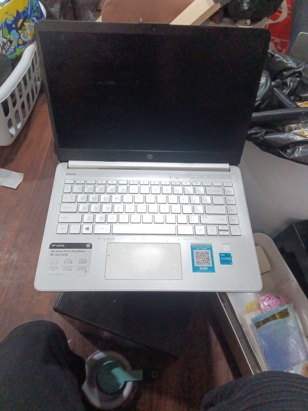 HP Laptop 14 Inch Display