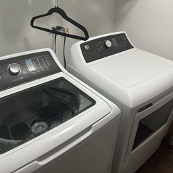 GE 4.5 cu ft and 7.4 gas dryer with steam option set.