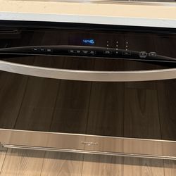 Whirlpool 30” Single Wall oven 5.0 cu ft