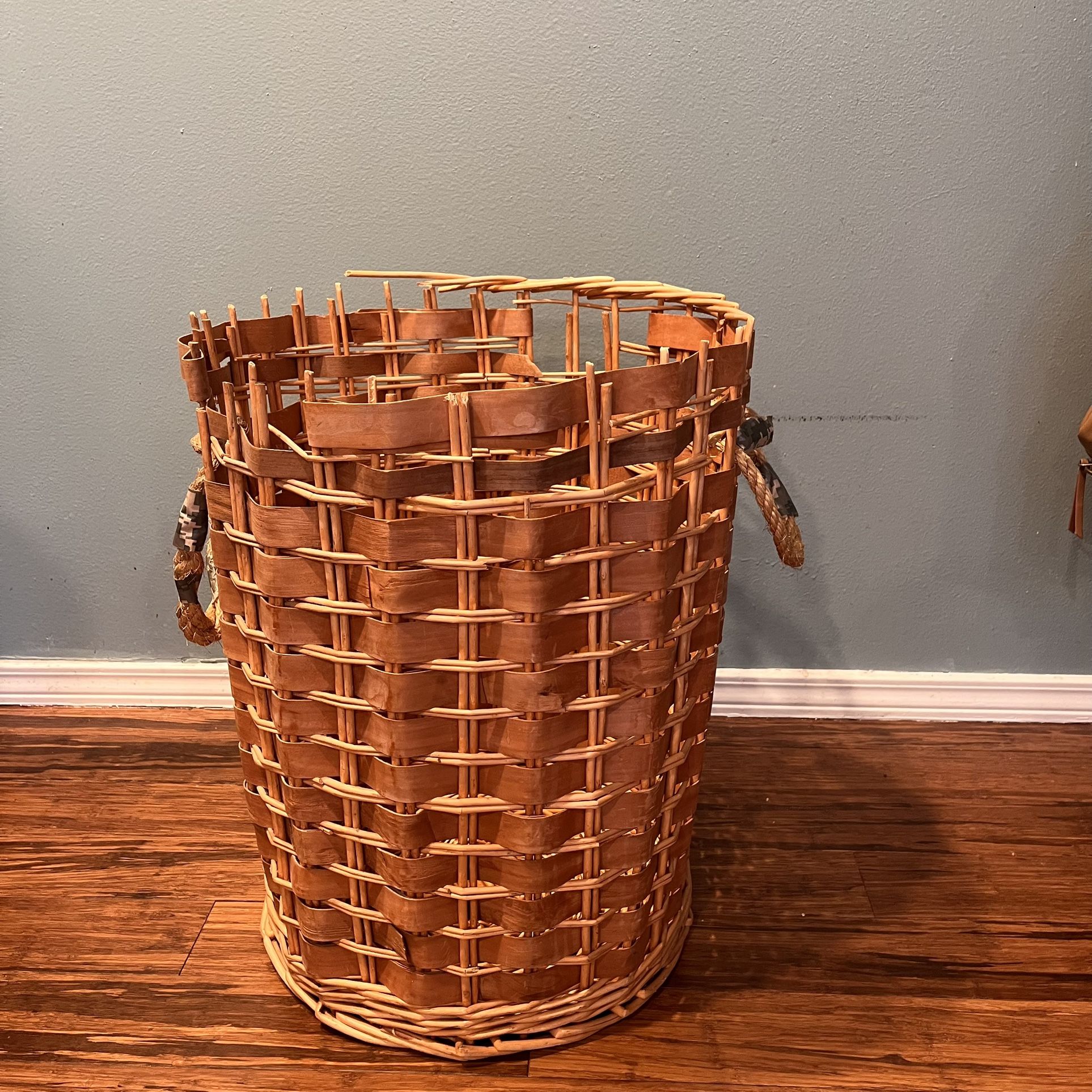Woven Wood Laundry Hamper
