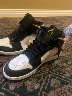 Jordan 1 mid Pollen Black