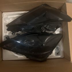Headlights Fits 2010 Lexus 